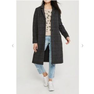 Abercrombie wool blend dad coat in dark grey, size L. Worn, in good condition